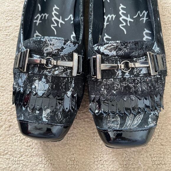 UTV Un Tour en Ville Black Silver Floral Pattern Fringe Buckle Square Toe Shoes - Picture 5 of 14